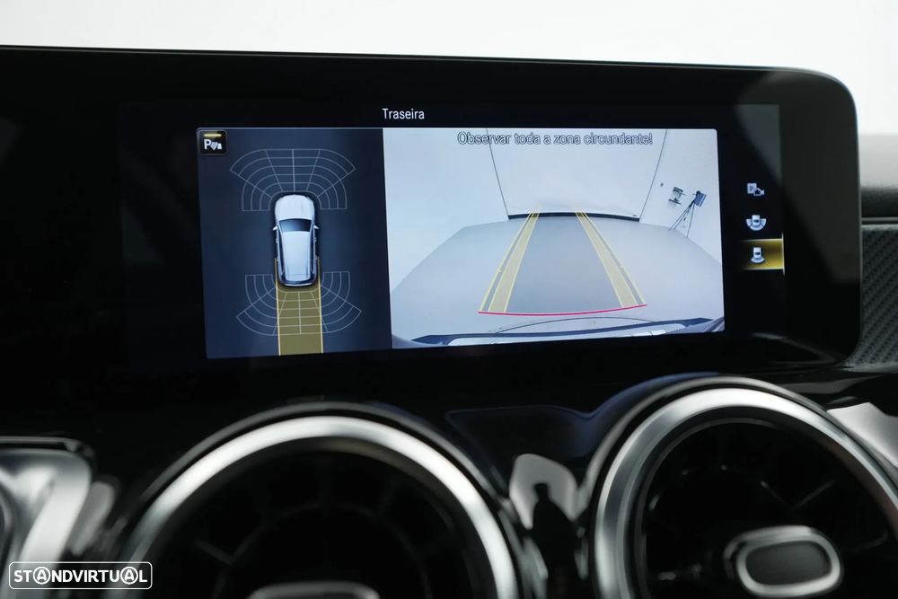 Mercedes-Benz GLB 180 d AMG Line - 14