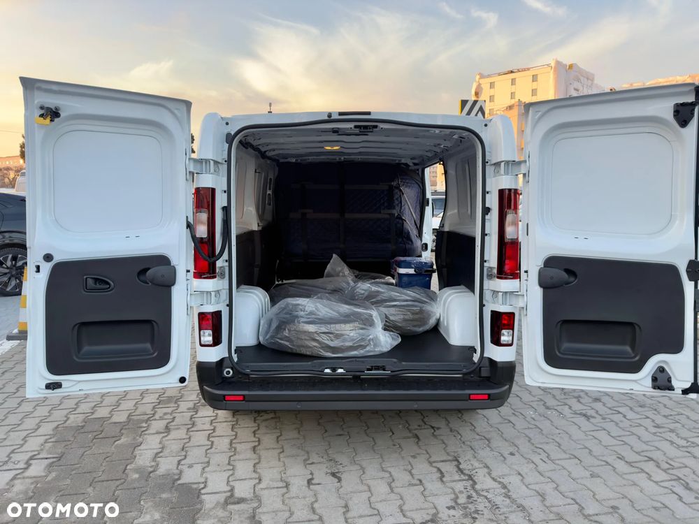 Renault Trafic - 11