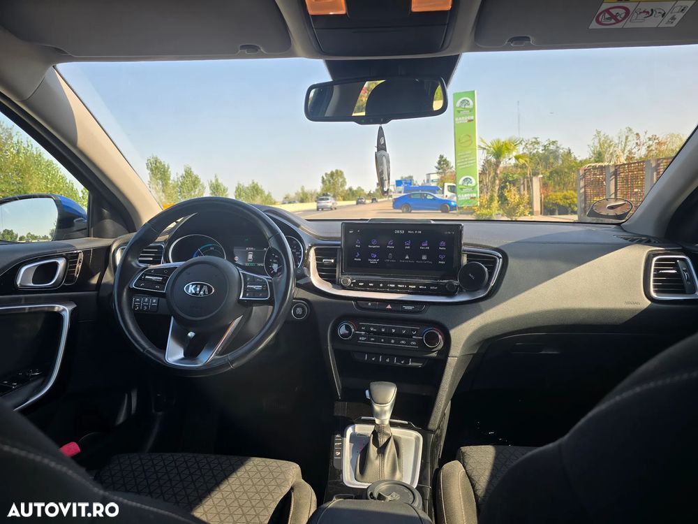 Kia Ceed - 9