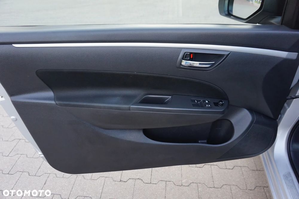 Suzuki Swift - 25
