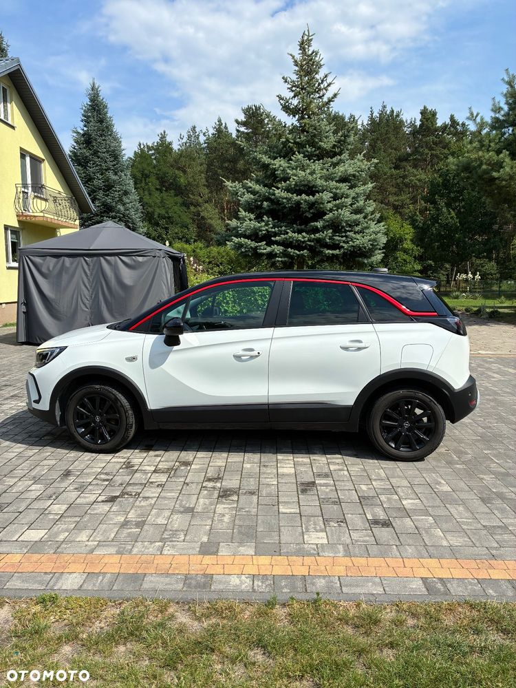 Opel Crossland 1.2 T GS Line - 3