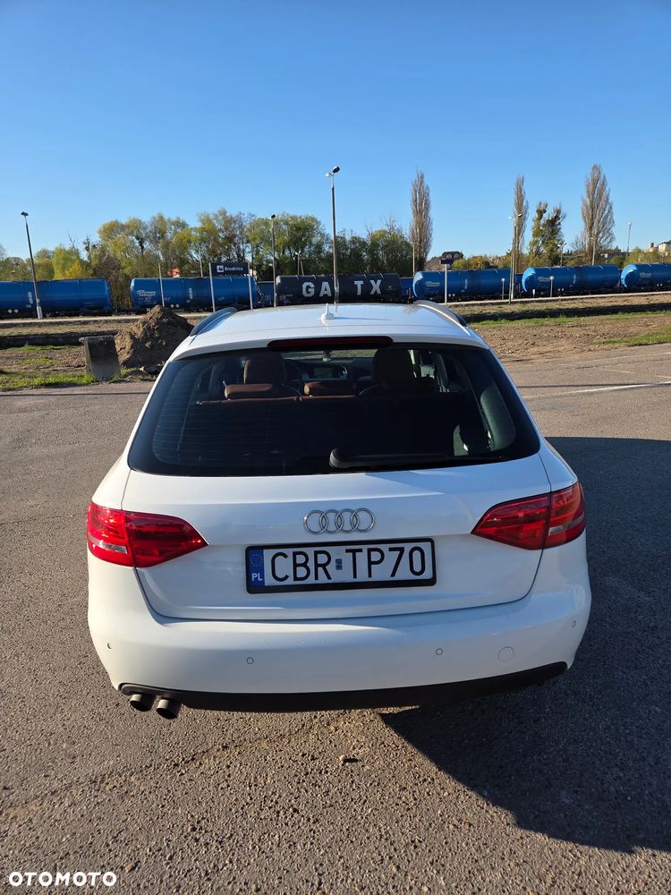 Audi A4 Avant 2.0 TDI DPF Ambiente - 4