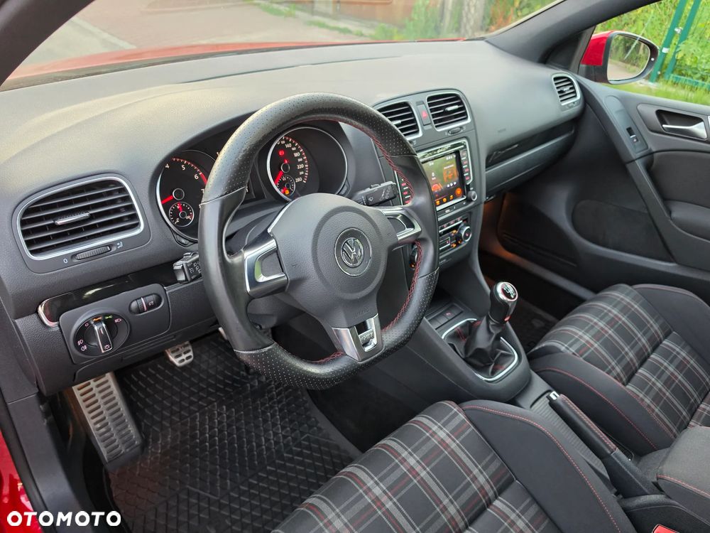 Volkswagen Golf 2.0 TSI GTI - 25