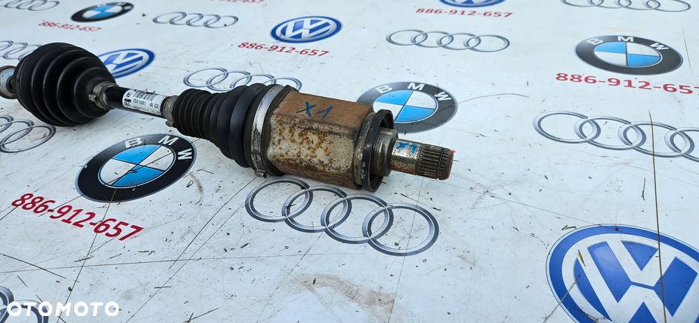 BMW X1 E84 XDRIVE N47  Półoś przód lewy Półoś lewa krótka Przegub 7591681 - 3