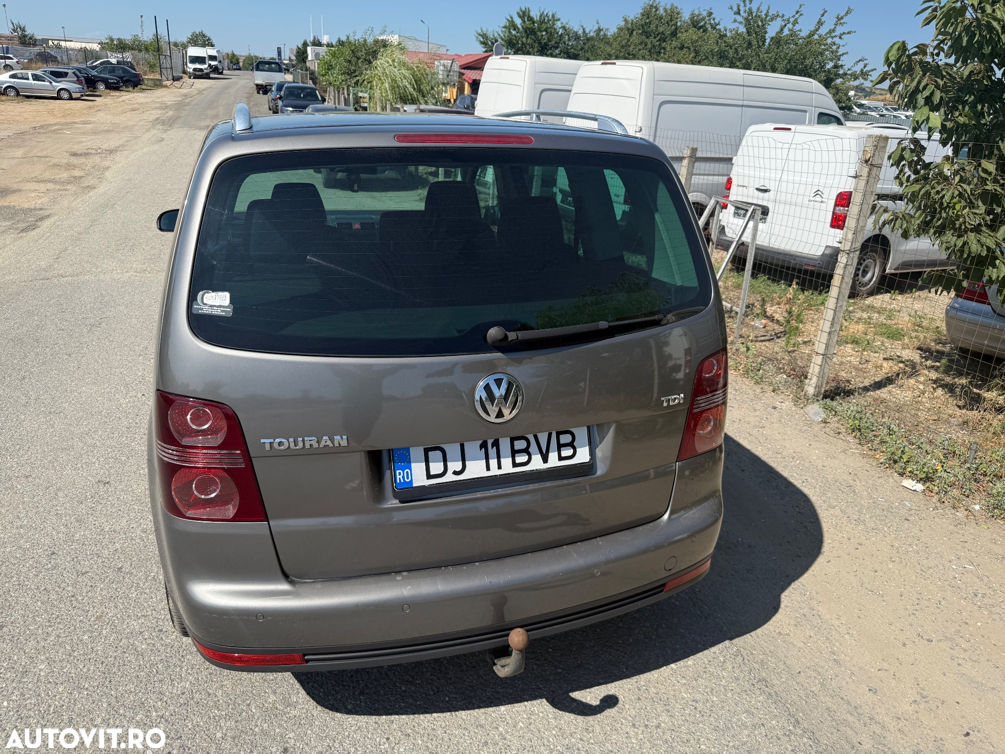 Volkswagen Touran 1.9 TDI DPF Trendline DSG - 8