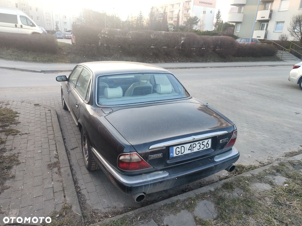 Jaguar XJ - 2