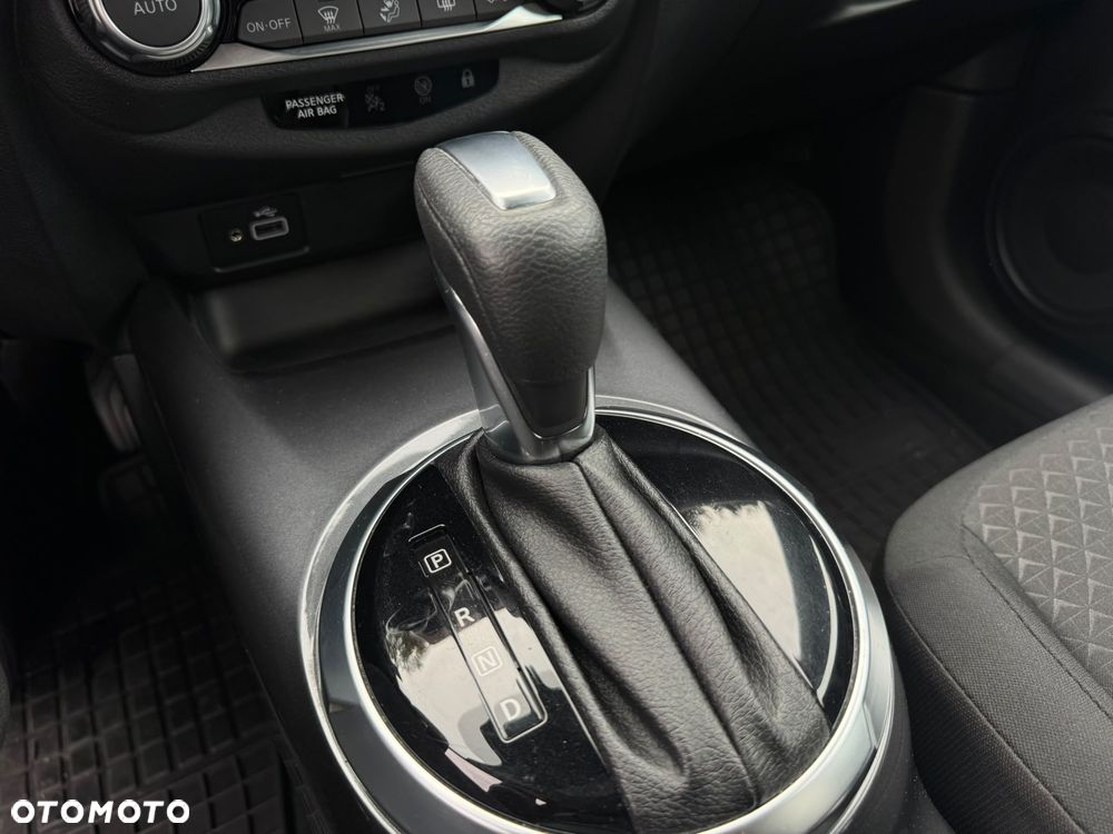 Nissan Juke 1.0 DIG-T Acenta DCT - 16
