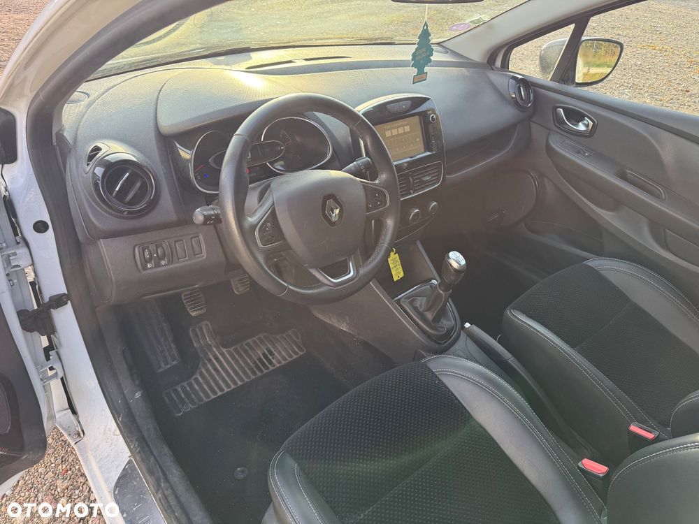 Renault Clio 1.2 16V Limited - 12