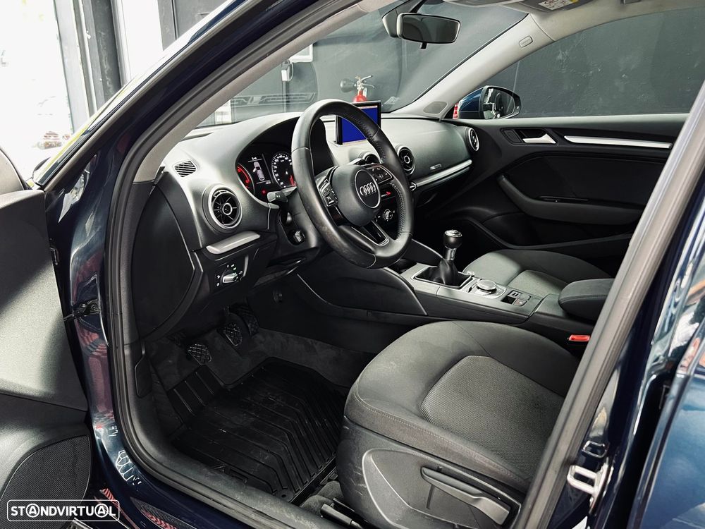 Audi A3 Sportback 1.6 TDI - 10