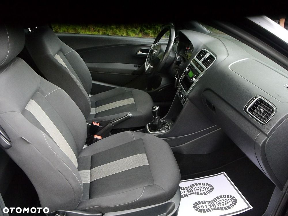 Volkswagen Polo 1.2 Comfortline - 30