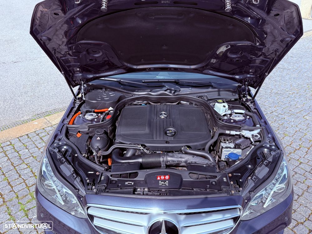 Mercedes-Benz E 300 Bluetec Hybrid Avantgarde - 22