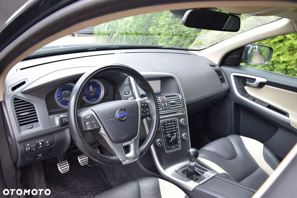 Volvo XC 60 D5 AWD RDesign - 14