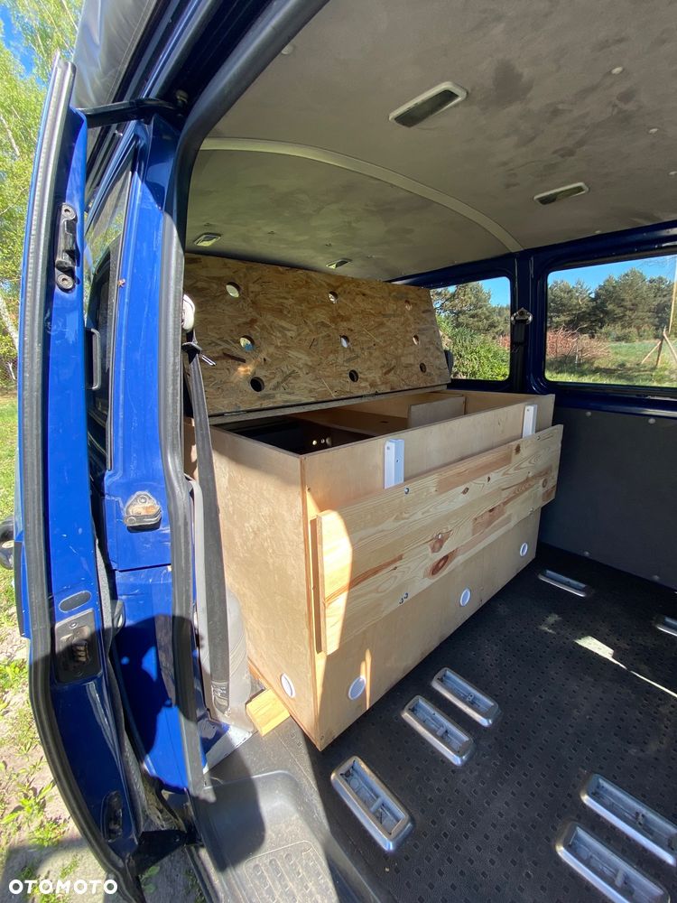 Volkswagen Transporter - 5