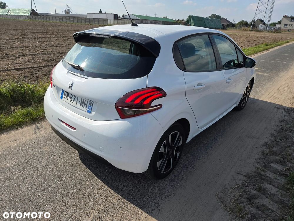 Peugeot 208 1.6 BlueHDi Active - 18