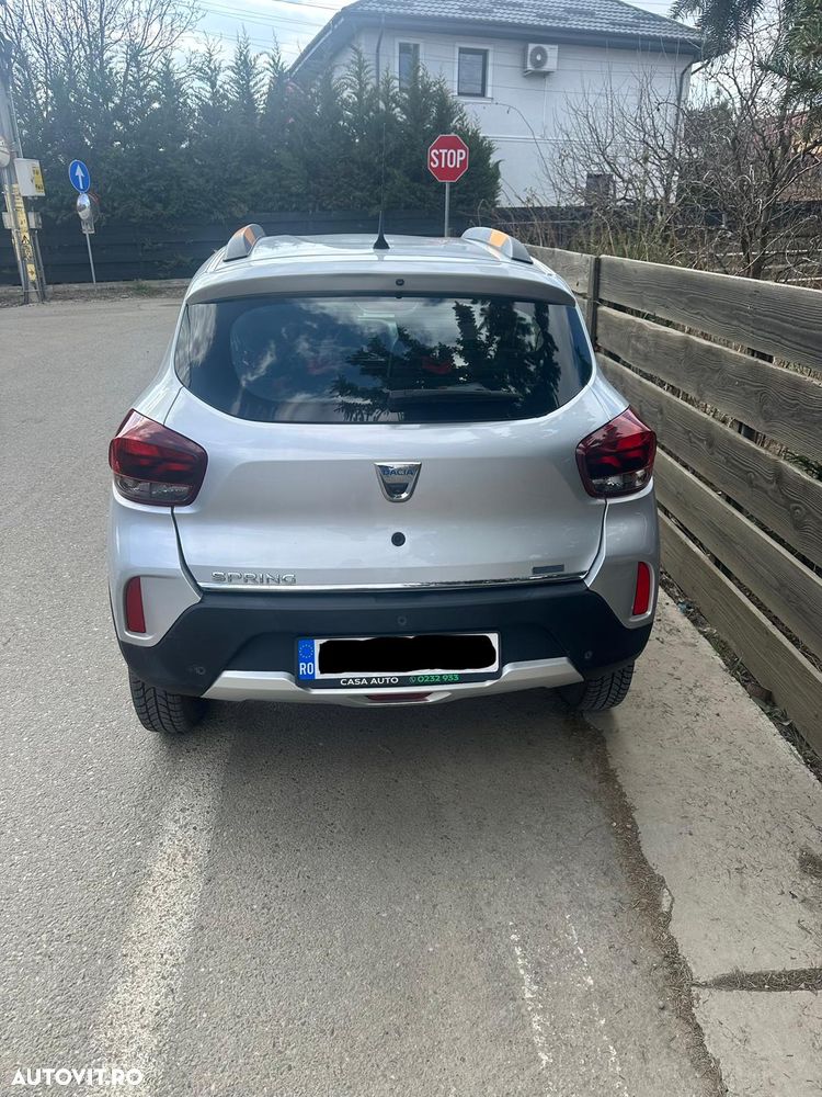 Dacia Spring Essential - 2