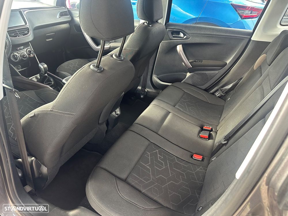 Peugeot 2008 1.2 PureTech Active - 10