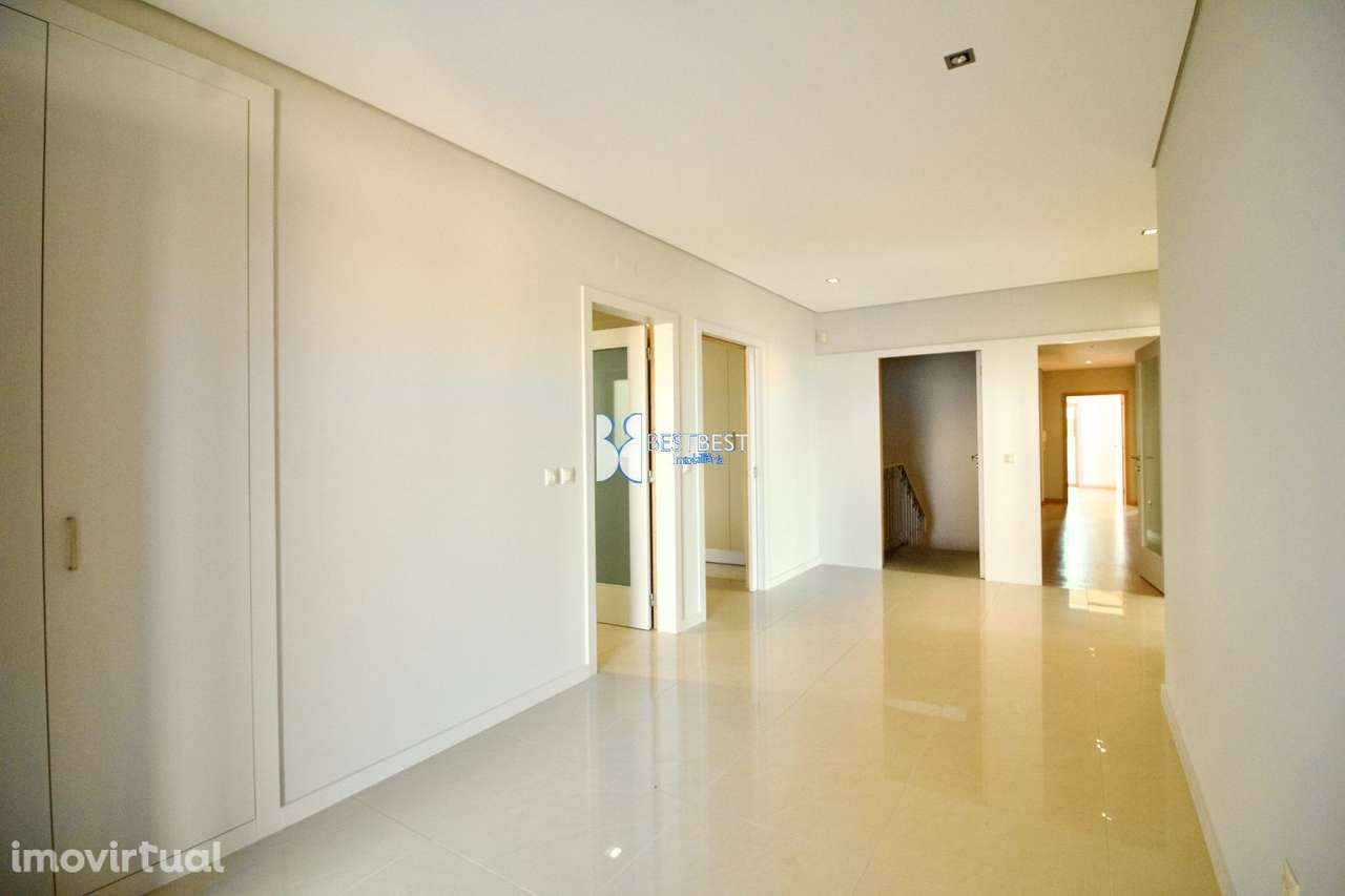 MORADIA INDIVIDUAL 4 FRENTES T3+2, C/PISCINA,PUMAR E CHURRASQUEIRA, 4M - Grande imagem: 5/24