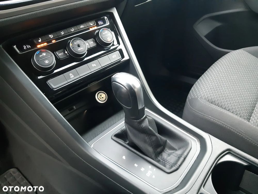 Volkswagen Touran 2.0 TDI SCR (BlueMotion Technology) DSG Highline - 14