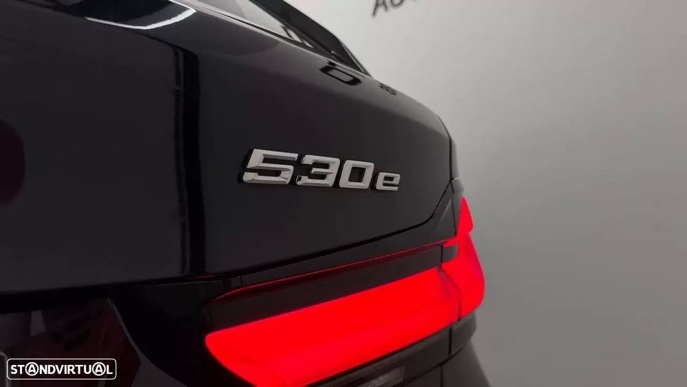 BMW 530 e Pack Desportivo M - 11