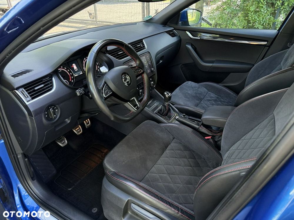 Skoda Octavia 2.0 TDI RS - 6