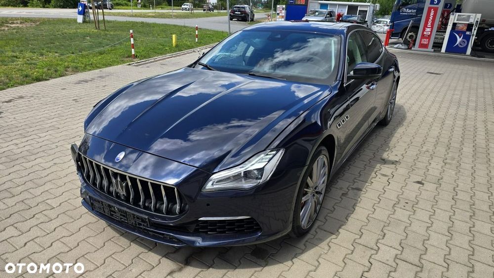 Maserati Quattroporte - 1
