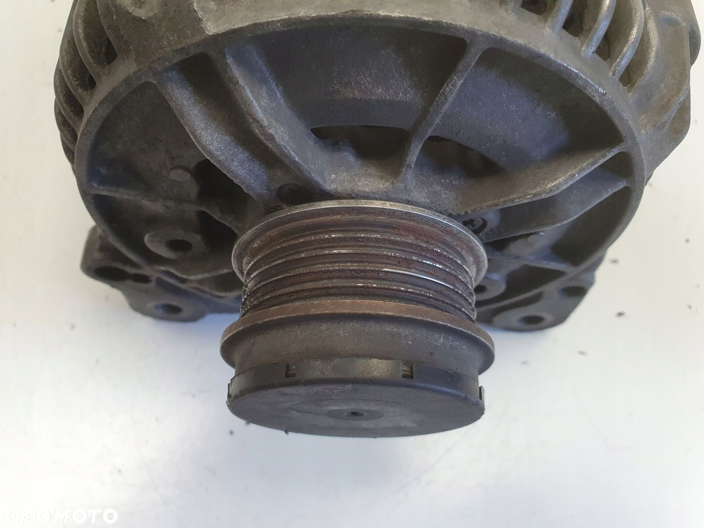 Audi A4 B5 1.9 TDI ALTERNATOR 0123515003 028903028 120A - 8