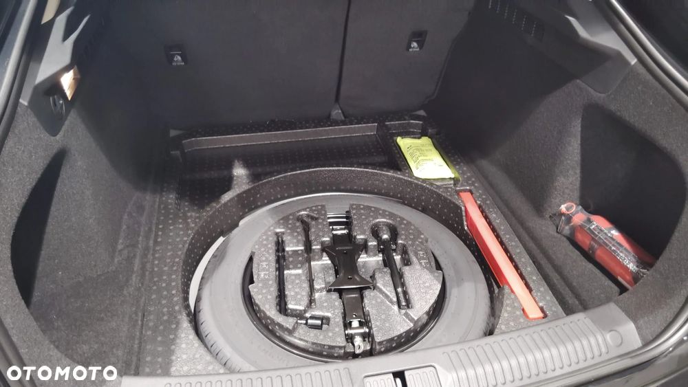 Bestune B70 2.0T Elegance - 19