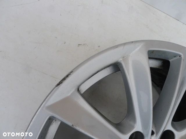 BMW FELGA 8x17 WZÓR V236 ET30 5x120 6780720 - 3