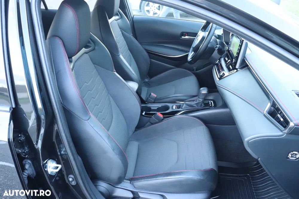 Toyota Corolla 1.8 HSD Exclusive GR Sport - 16
