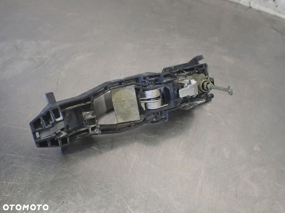 KLAMKA LEWA PRZEDNIA ZEWNĘTRZNA MERCEDES-BENZ W211 E220 2.2 - 2