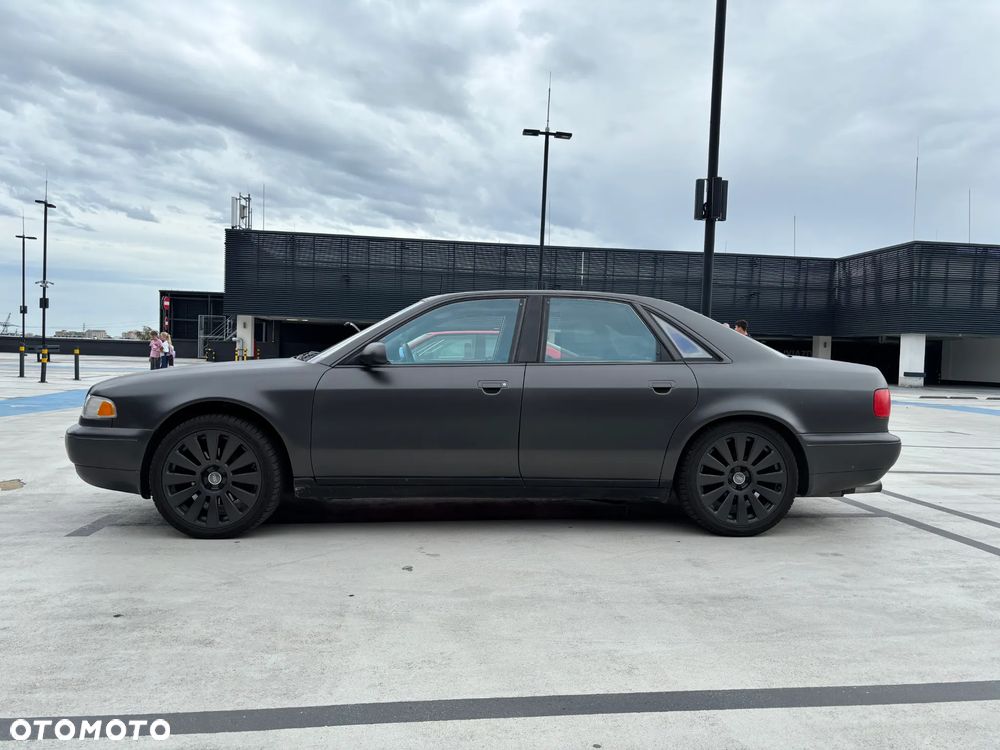 Audi A8 1997 photo 2