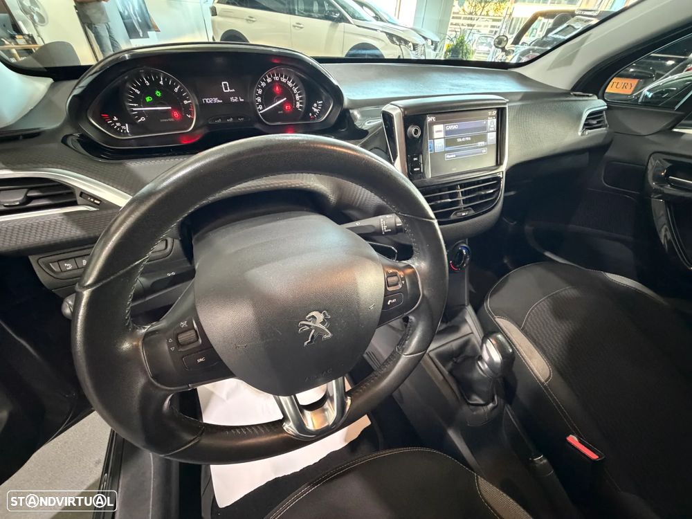 Peugeot 208 1.2 PureTech Style - 8