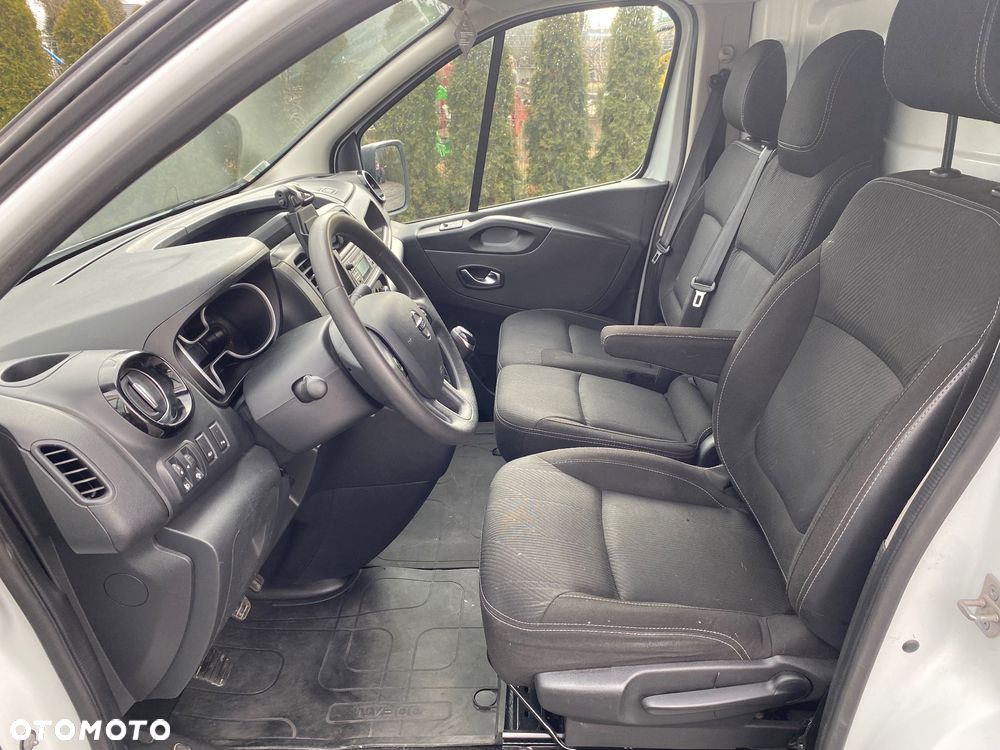 Nissan NV 300 - 6