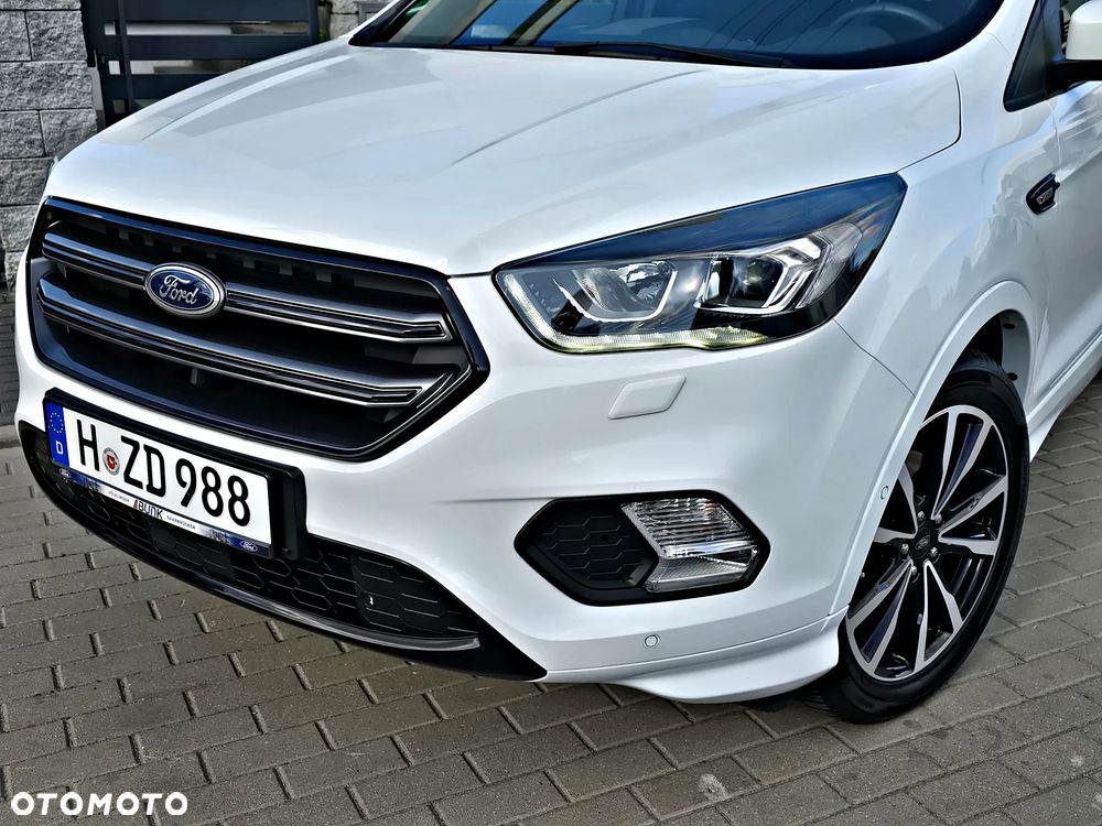 Ford Kuga 1.5 EcoBoost 2x4 ST-Line - 23