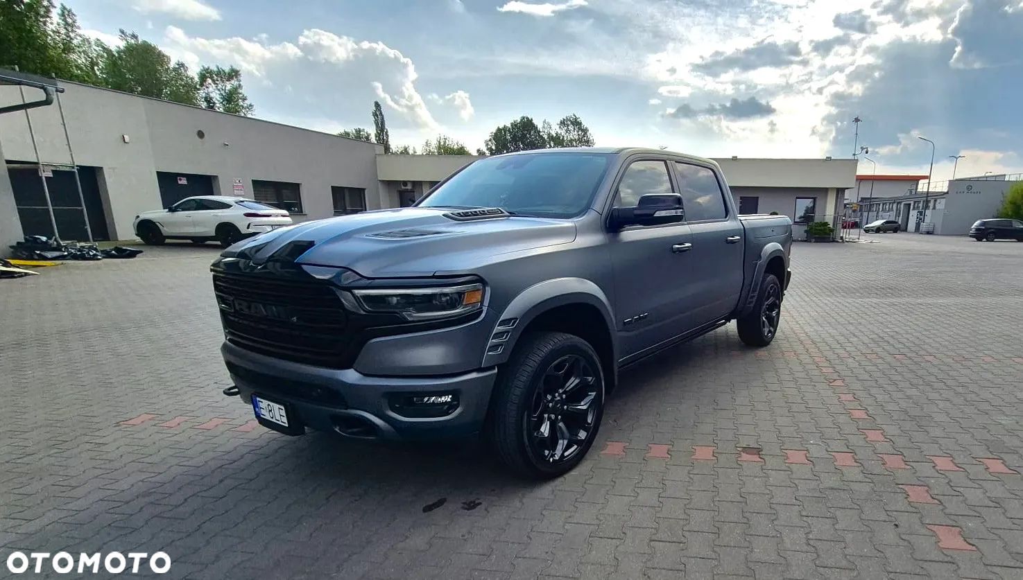 RAM 1500 Crew Cab Shortbed Limited - 1