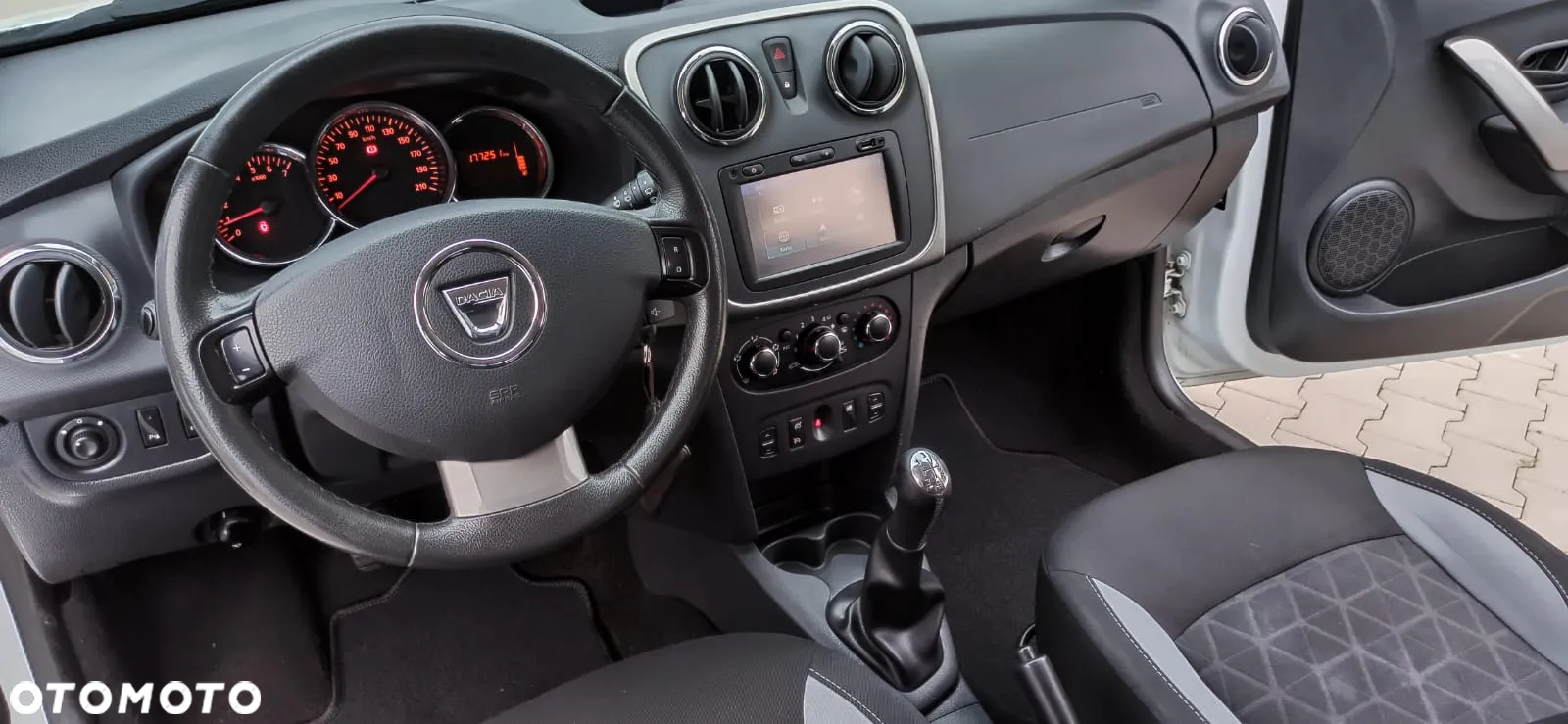 Dacia Sandero Stepway dCi 90 S&S Prestige - 8