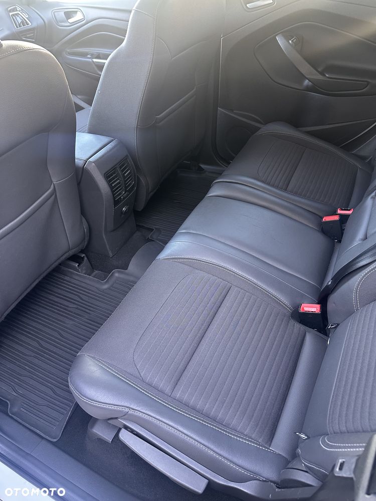 Ford Kuga 2.0 TDCi 4x2 Titanium - 27