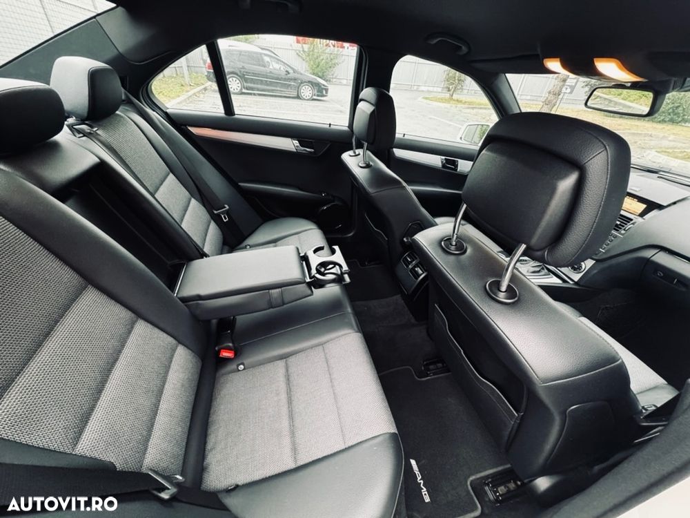 Mercedes-Benz C - 7