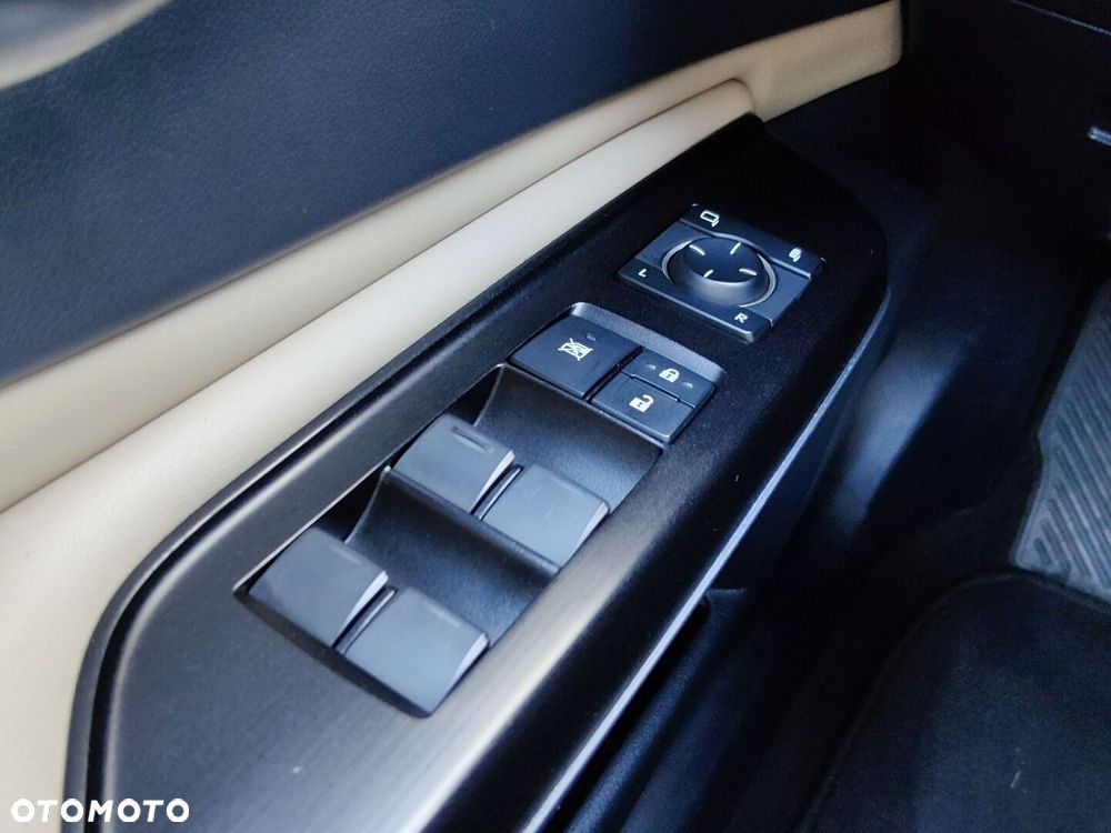 Lexus ES 300h Business Edition - 25