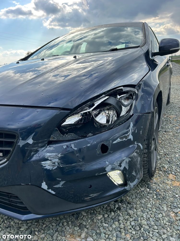 Volvo V40 D2 R Design - 3