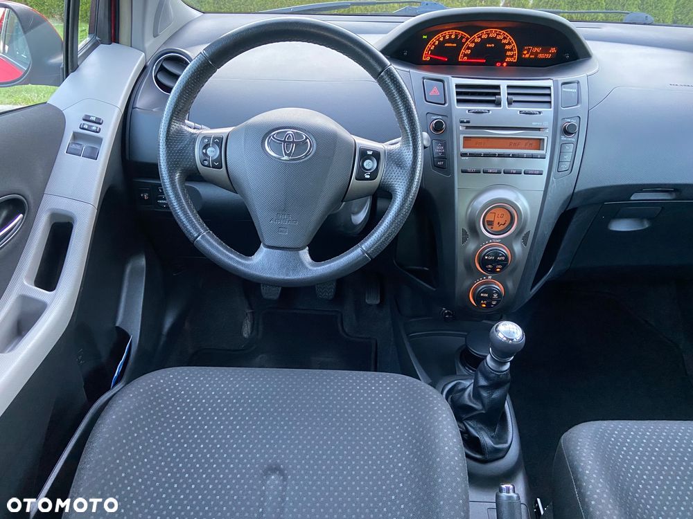 Toyota Yaris 1.33 Prestige - 25