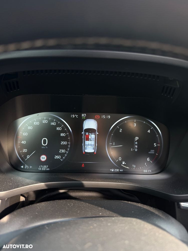 Volvo XC 60 D4 AWD Geartronic RDesign - 40