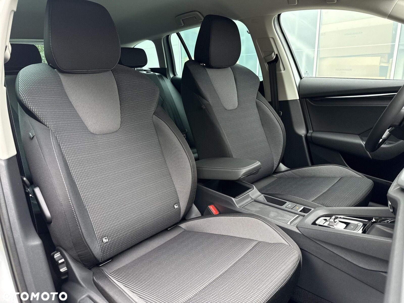Skoda Octavia 1.5 TSI mHEV Selection DSG - 20