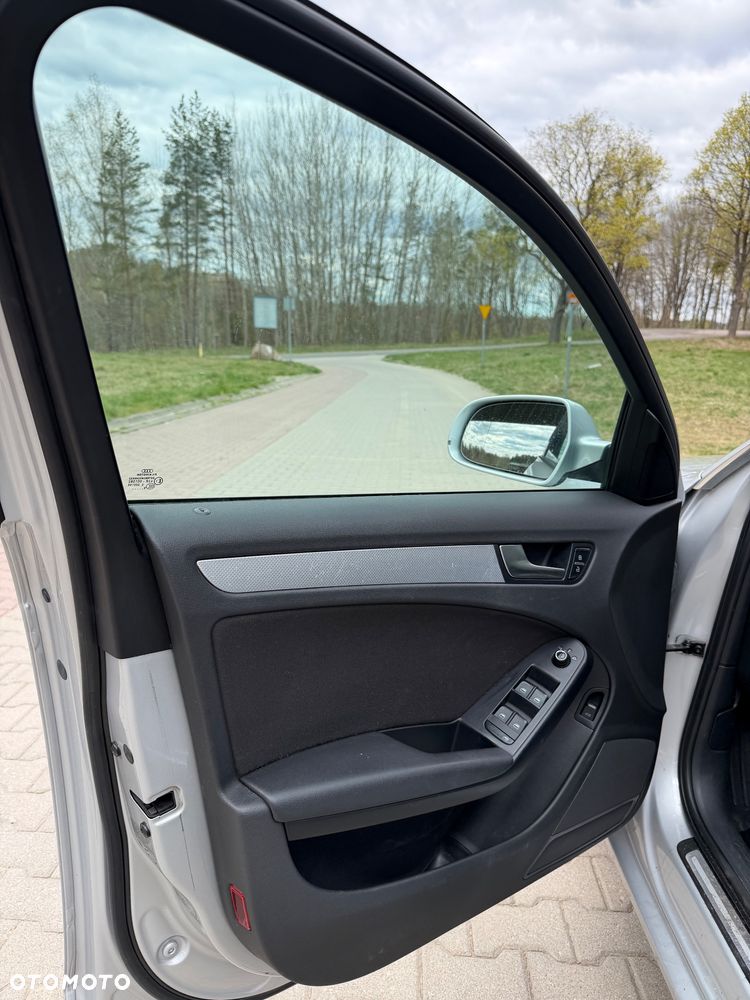 Audi A4 Avant 2.0 TDI DPF Attraction - 8