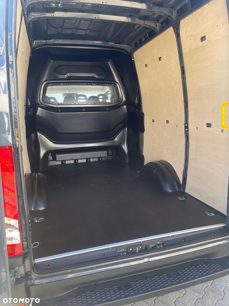 Iveco Daily - 12