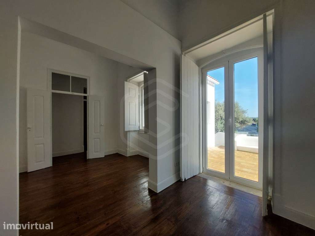Moradia T4 remodelada com garagem e jardim localizada em Portimão, ... - Grande imagem: 5/34
