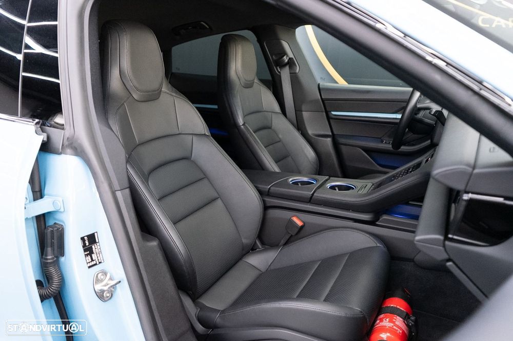 Porsche Taycan 4S - 8