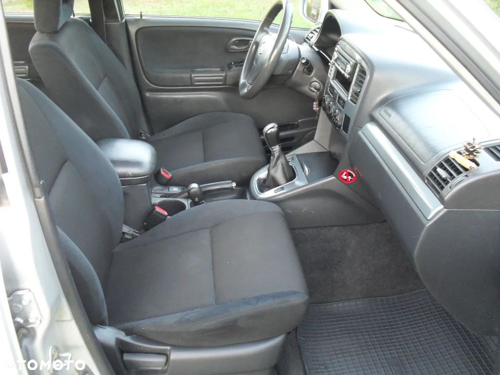 Suzuki Grand Vitara 2.0 HDi - 12