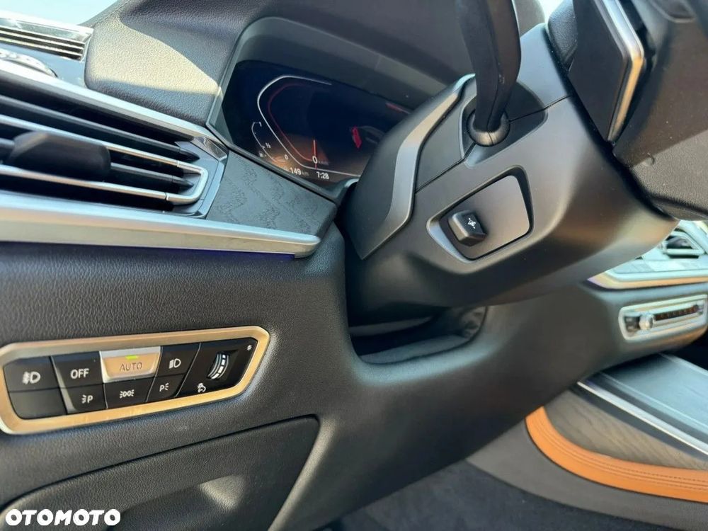 BMW X7 xDrive40i - 19