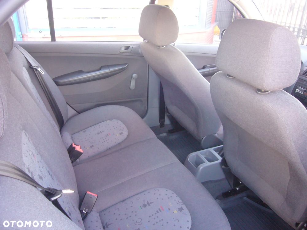 Skoda Fabia 1.4 - 13